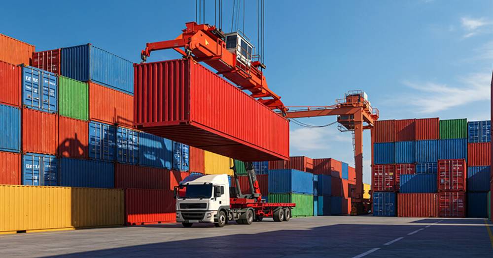 Crew handling port operations